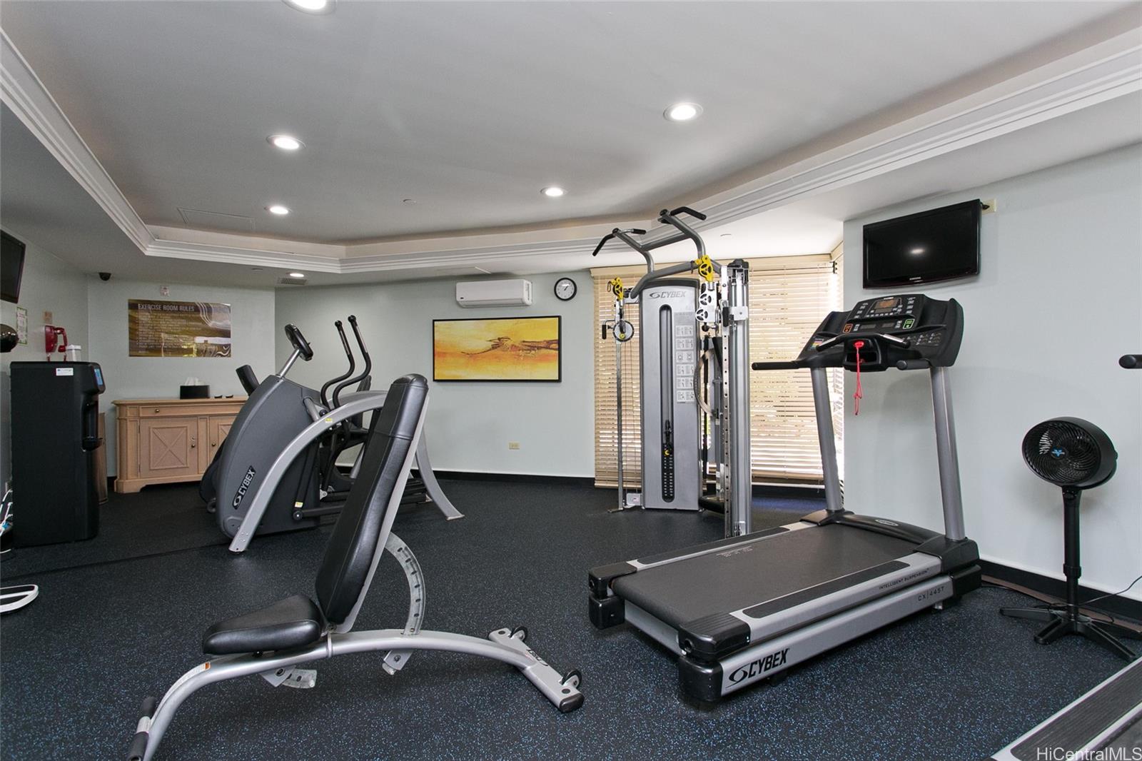 Royal Garden At Waikiki condo # 1705, Honolulu, Hawaii - photo 10 of 18