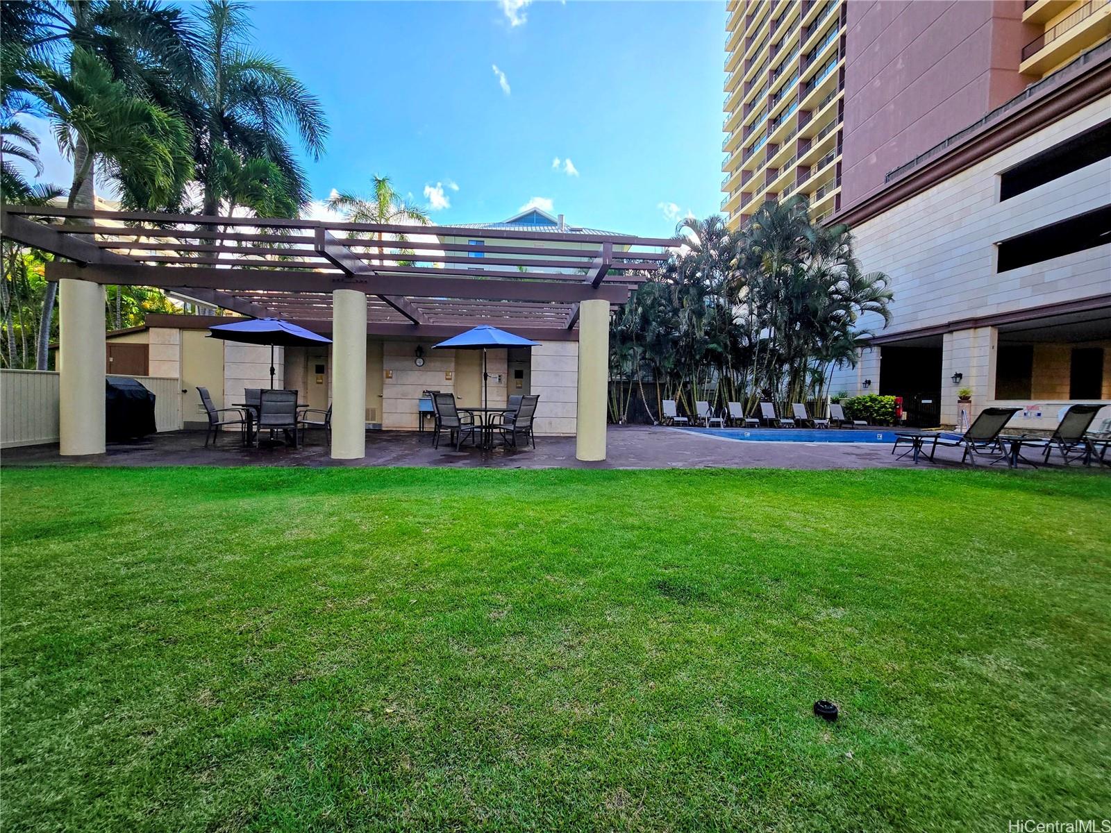 Royal Garden At Waikiki condo # 1711, Honolulu, Hawaii - photo 15 of 22