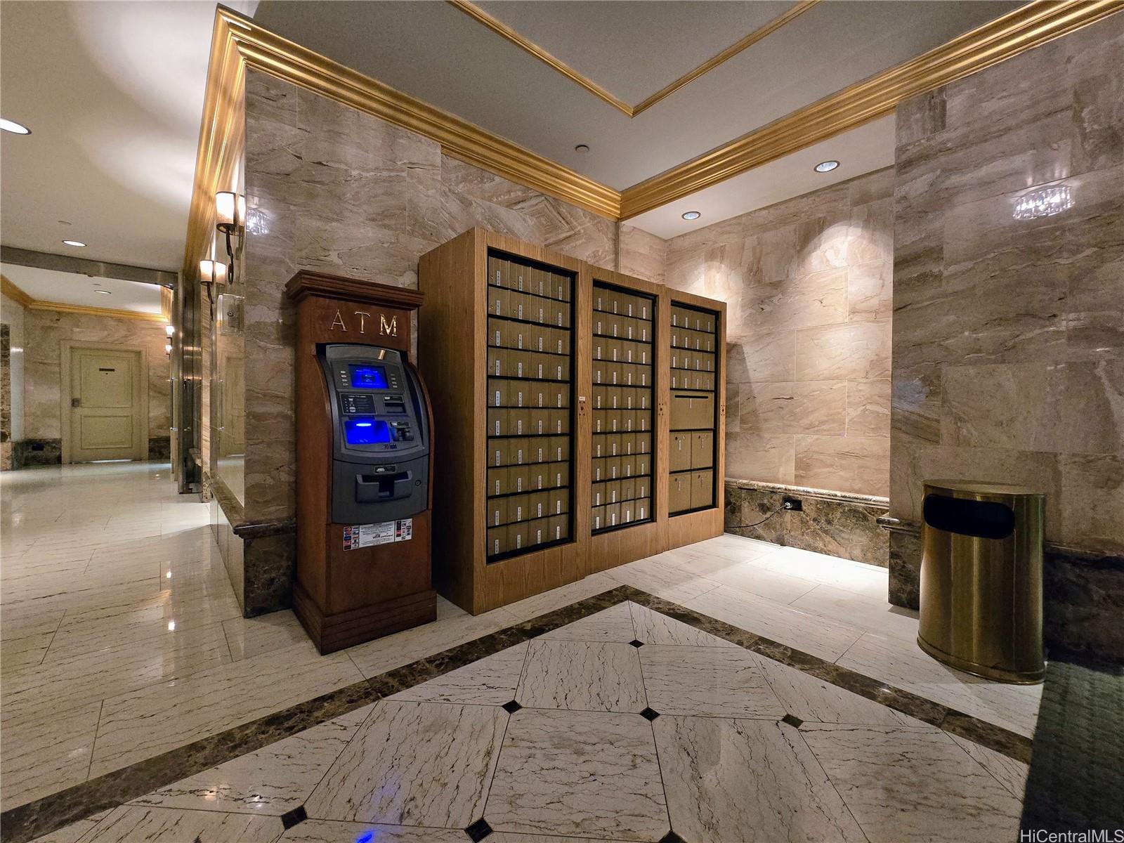 Royal Garden At Waikiki condo # 1711, Honolulu, Hawaii - photo 13 of 23