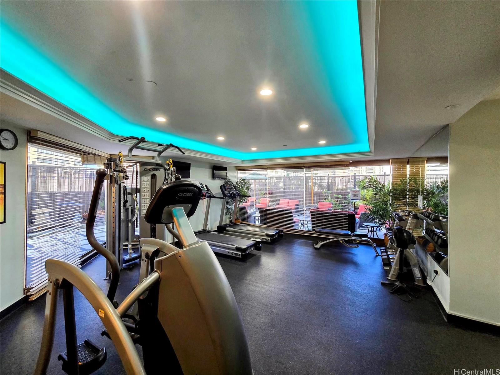 Royal Garden At Waikiki condo # 1711, Honolulu, Hawaii - photo 17 of 23