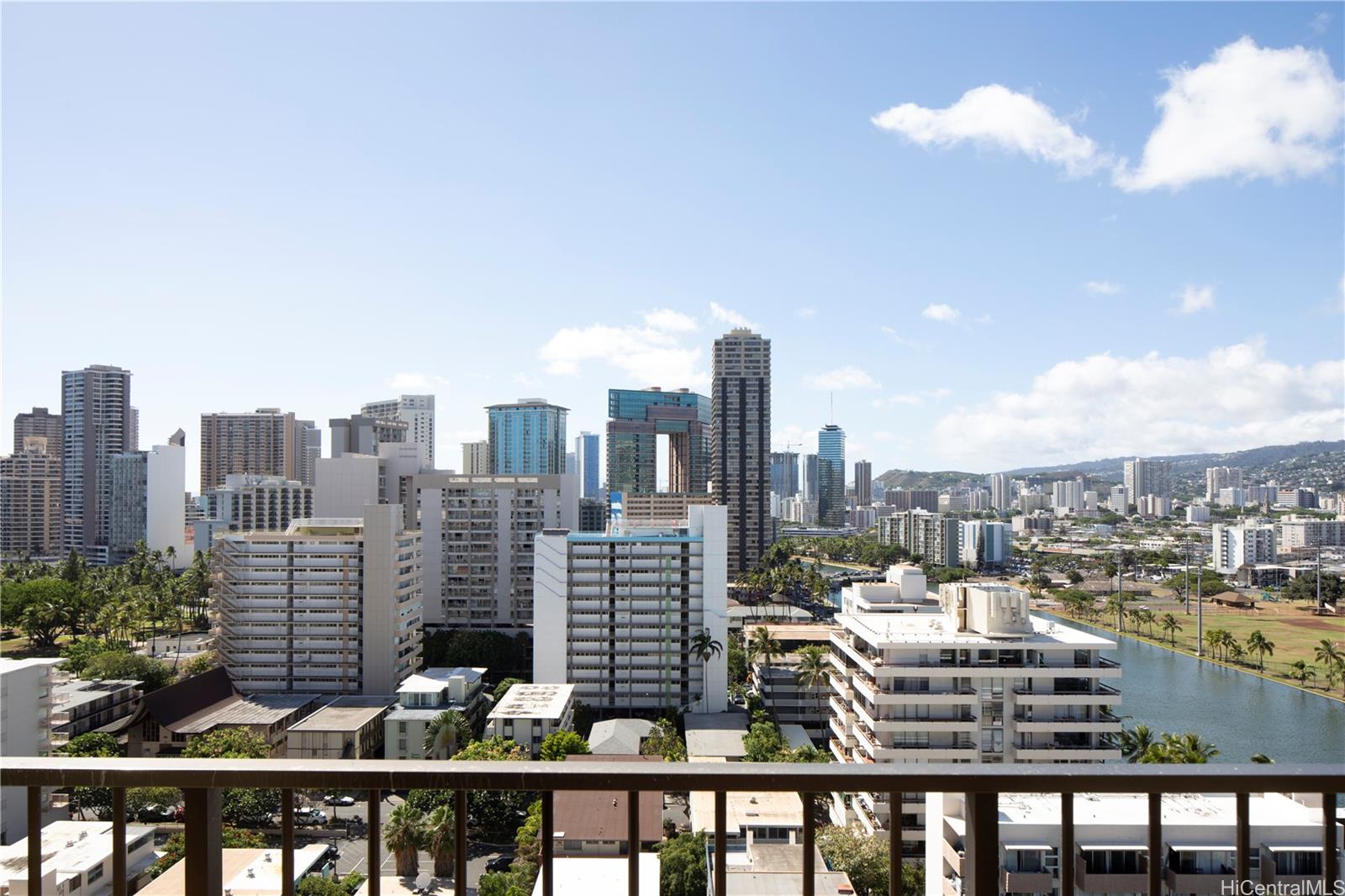 Royal Garden At Waikiki condo # 1711, Honolulu, Hawaii - photo 7 of 23