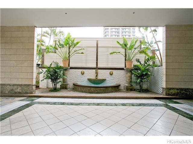 Royal Garden at Waikiki condo # 1804, Honolulu, Hawaii - photo 20 of 23