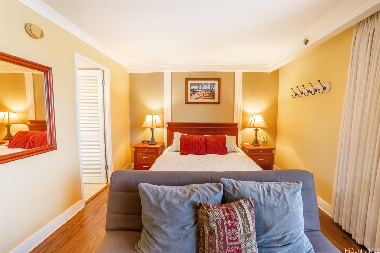 Royal Garden At Waikiki condo # 1804, Honolulu, Hawaii - photo 2 of 16