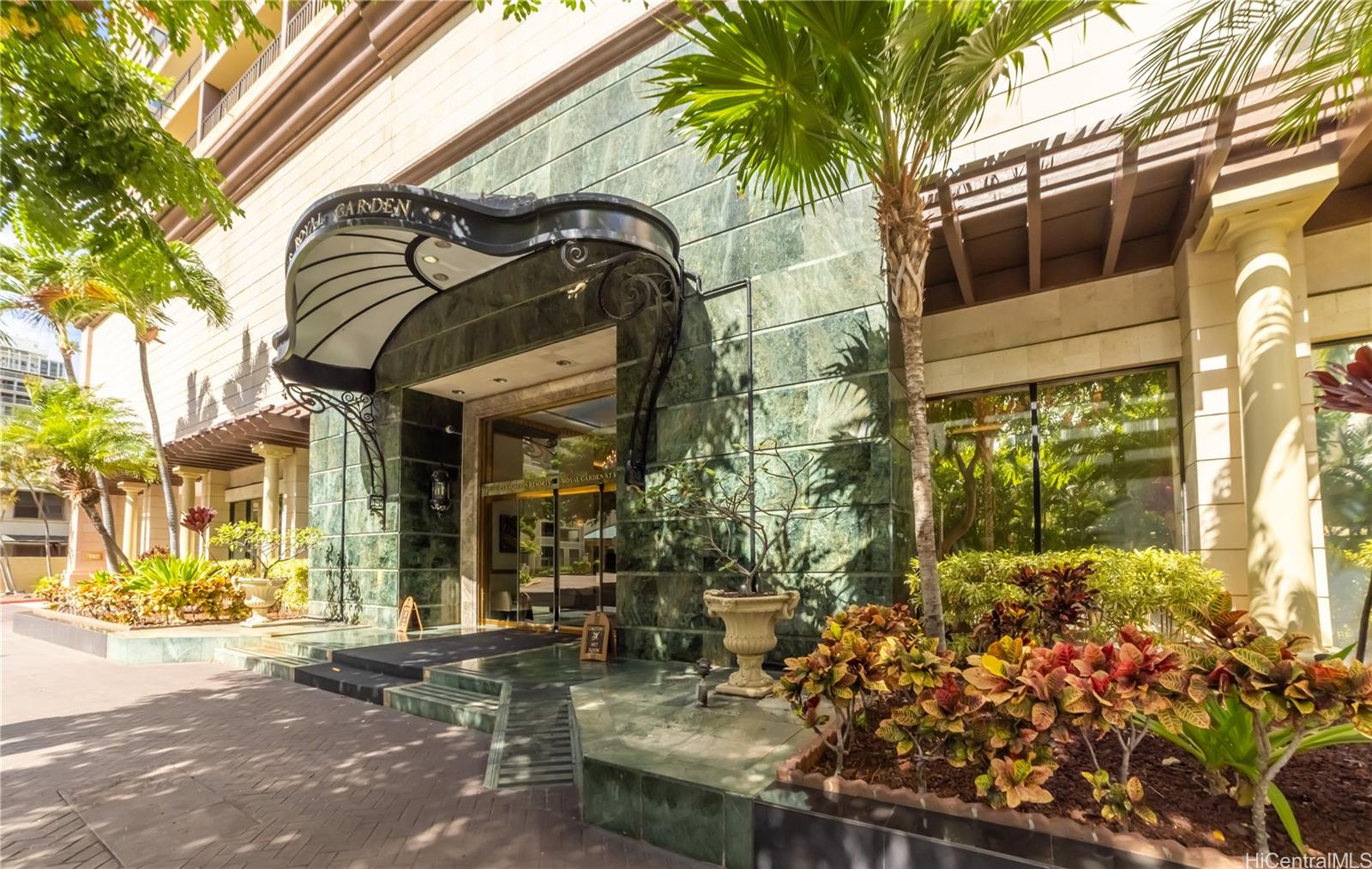 Royal Garden At Waikiki condo # 1804, Honolulu, Hawaii - photo 13 of 16