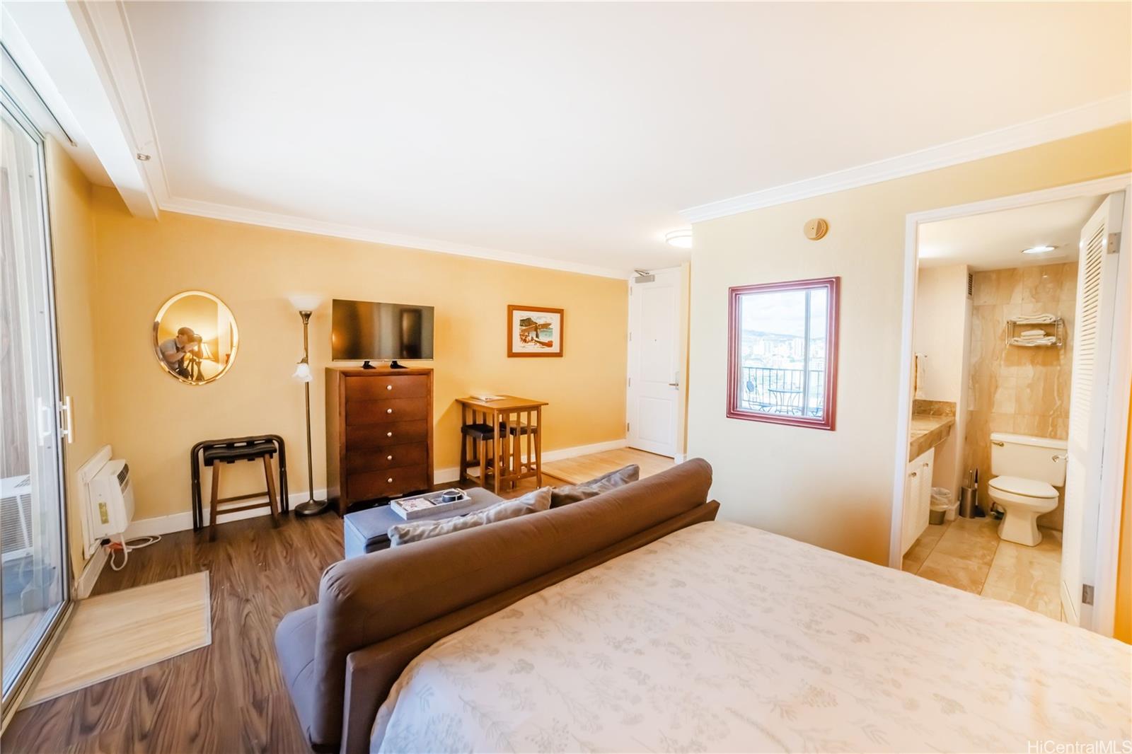 Royal Garden At Waikiki condo # 1804, Honolulu, Hawaii - photo 7 of 16