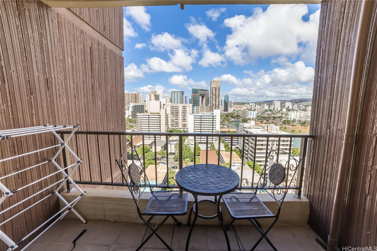 Royal Garden At Waikiki condo # 1804, Honolulu, Hawaii - photo 10 of 16