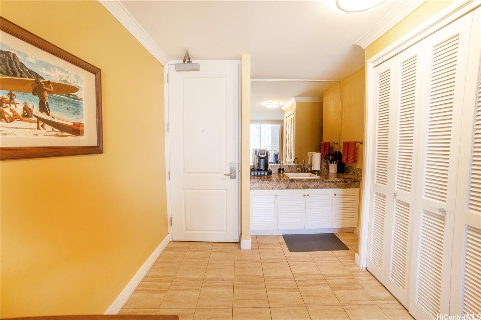 Royal Garden At Waikiki condo # 1804, Honolulu, Hawaii - photo 6 of 16