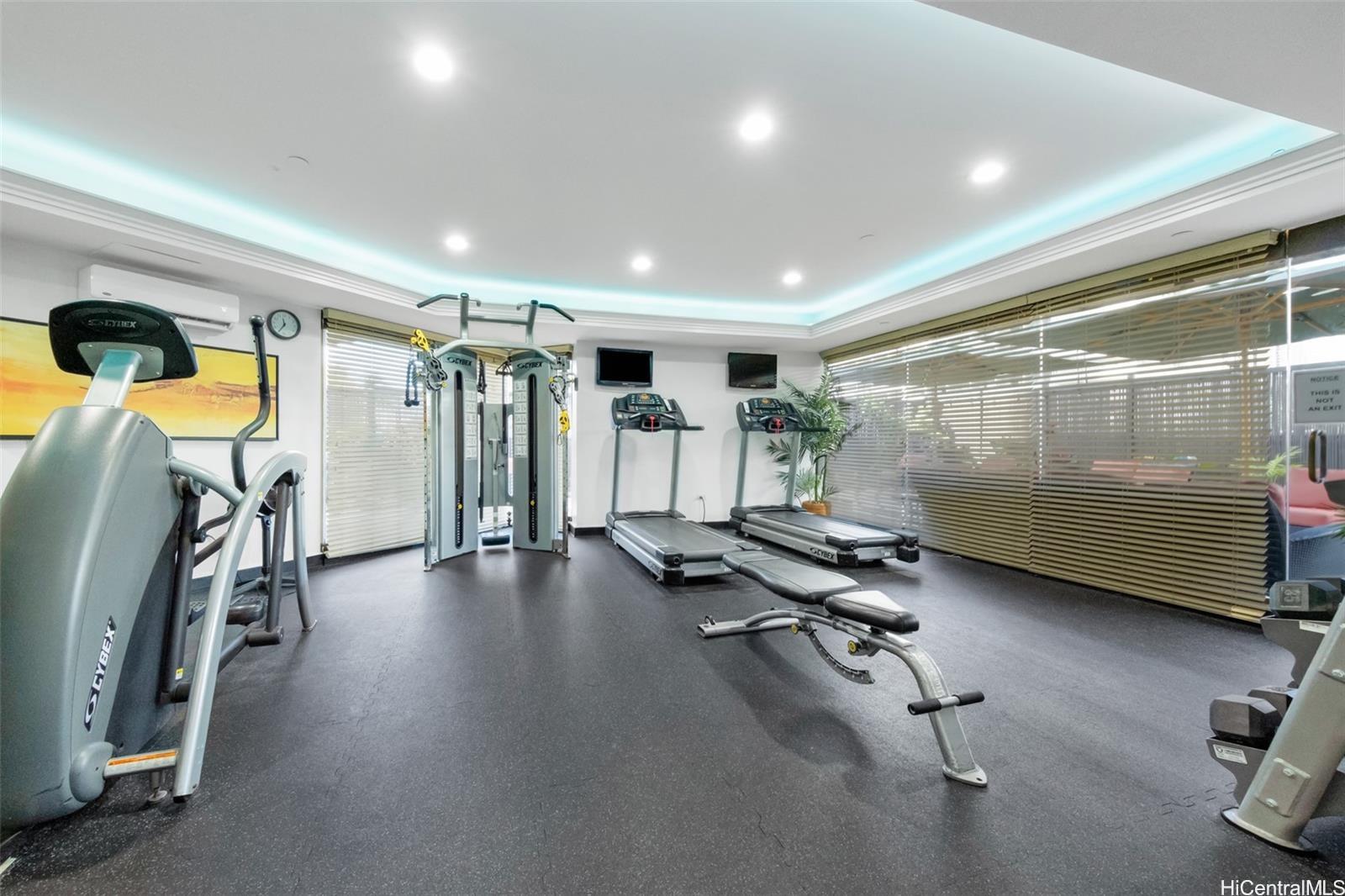 Royal Garden At Waikiki condo # 1808, Honolulu, Hawaii - photo 15 of 25