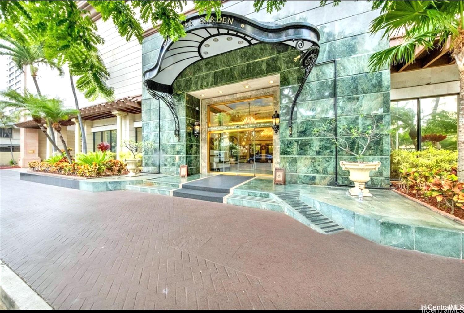 Royal Garden At Waikiki condo # 1808, Honolulu, Hawaii - photo 4 of 25