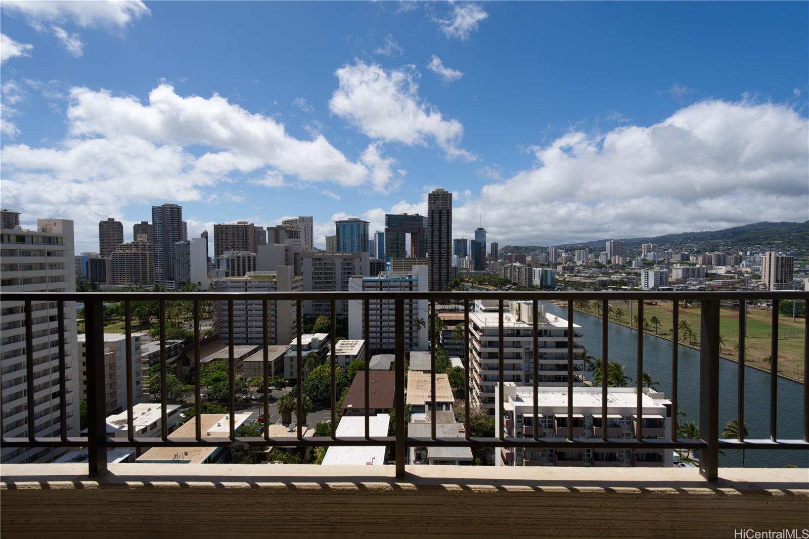 Royal Garden At Waikiki condo # 1812, Honolulu, Hawaii - photo 11 of 23