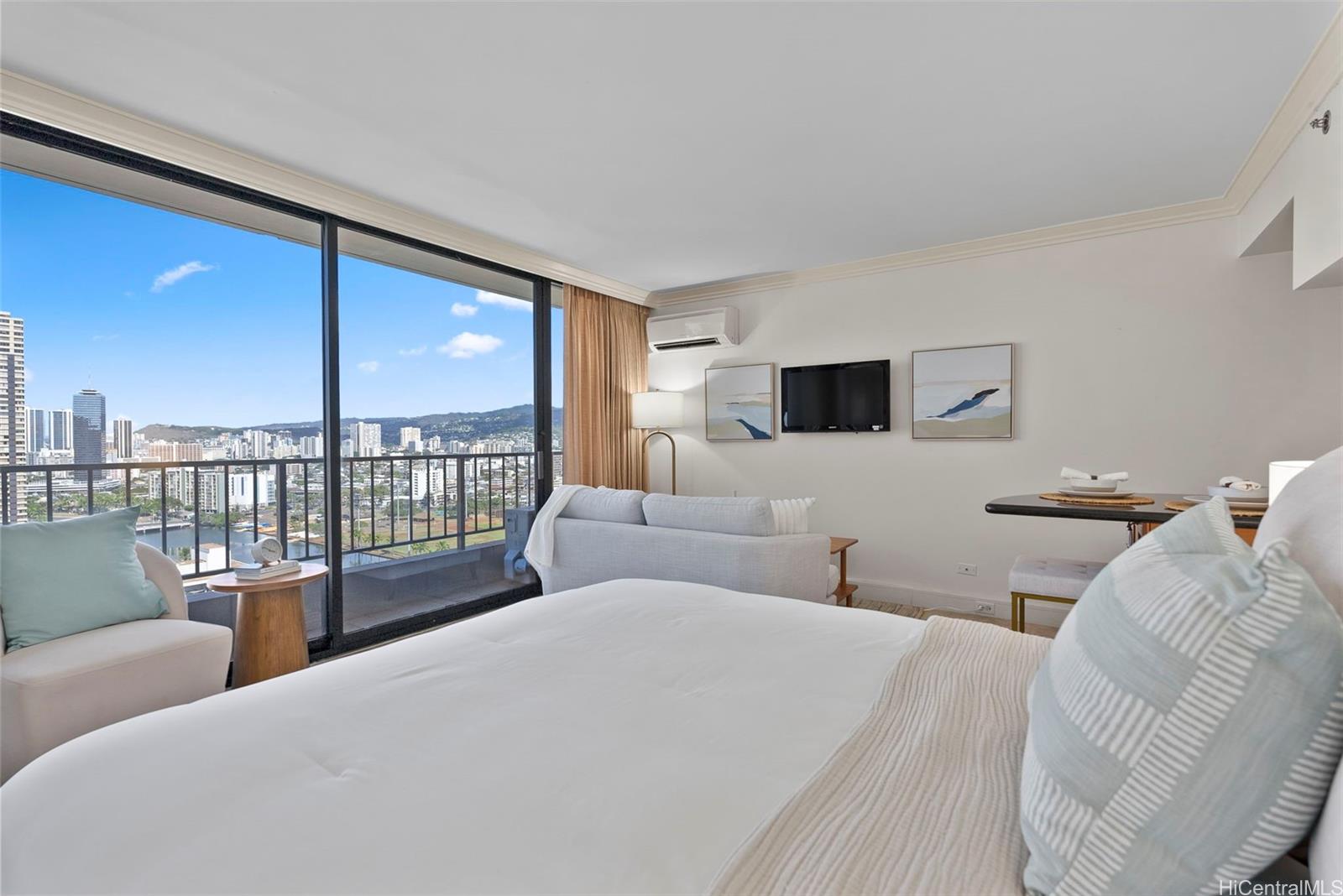 Royal Garden At Waikiki condo # 2108, Honolulu, Hawaii - photo 11 of 25