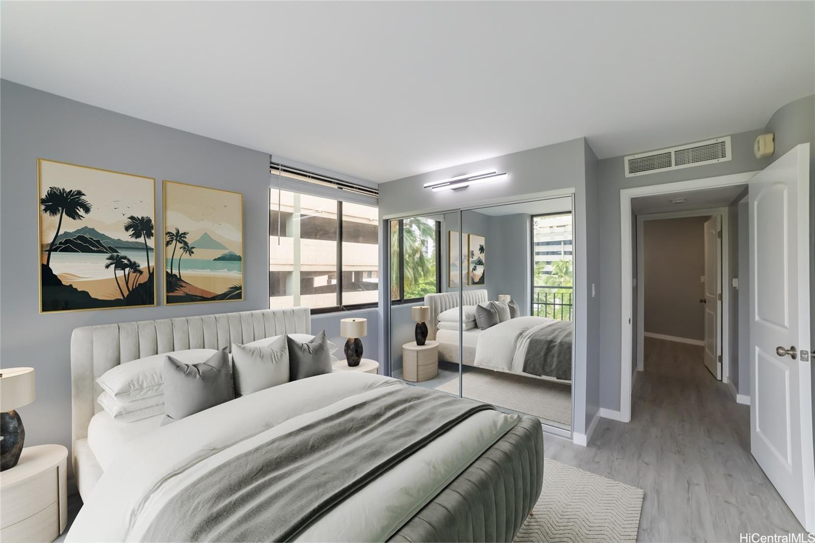 Seaside Suites condo # 310, Honolulu, Hawaii - photo 4 of 17