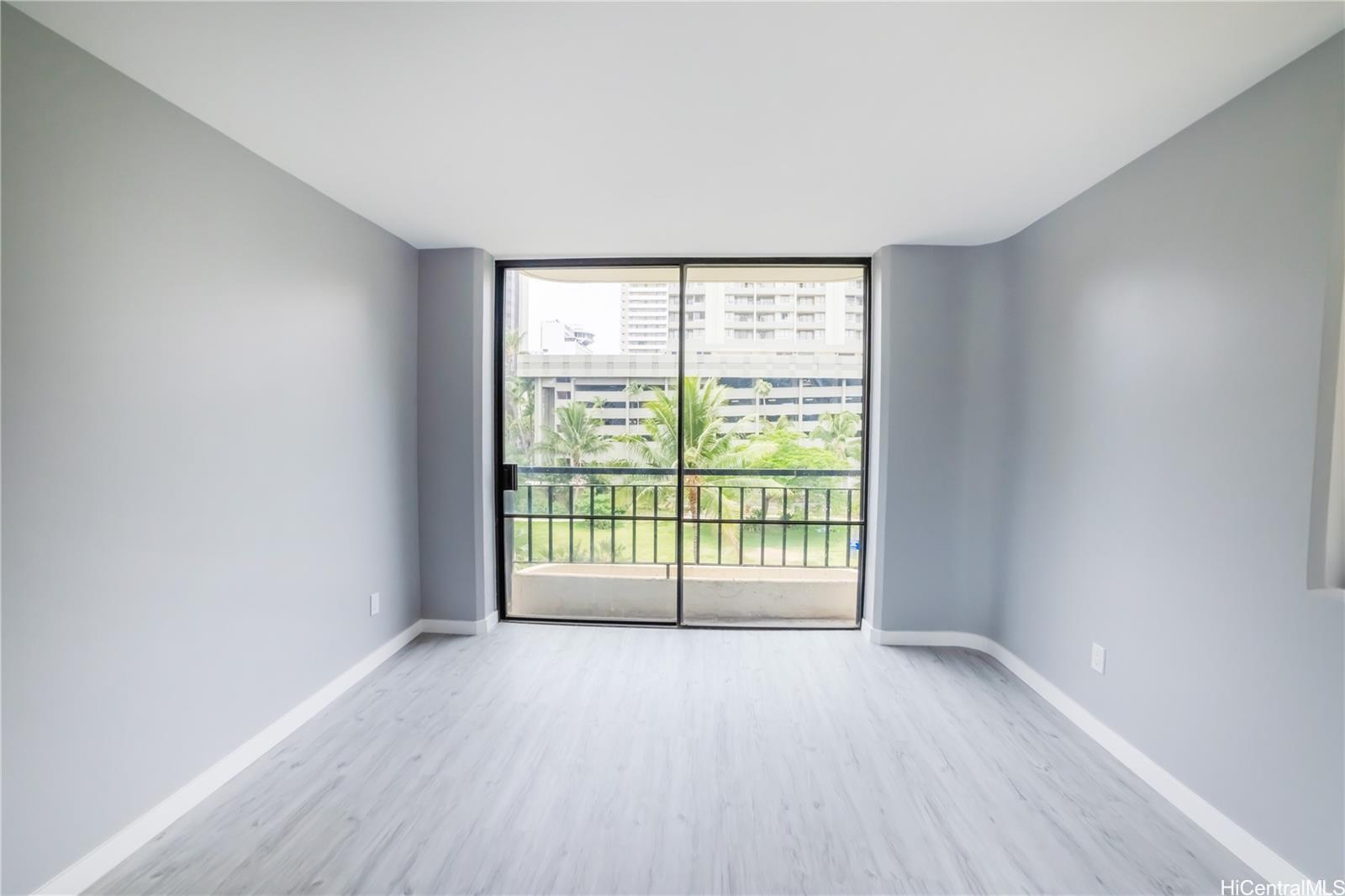 Seaside Suites condo # 310, Honolulu, Hawaii - photo 6 of 17