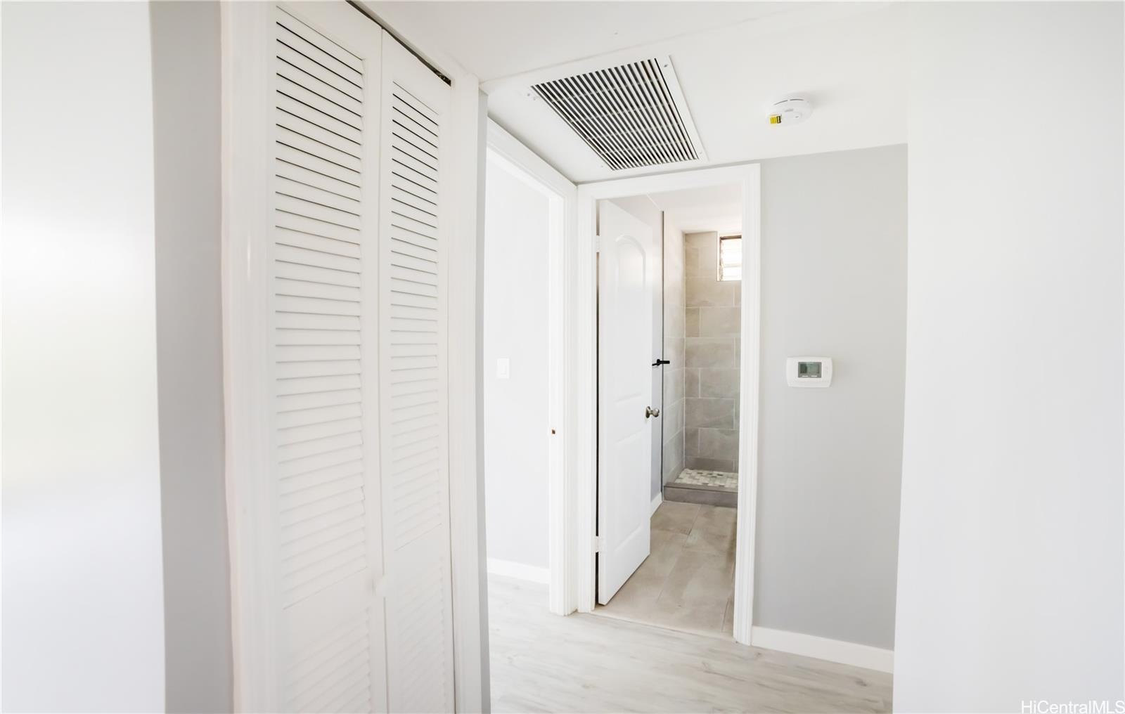 Seaside Suites condo # 310, Honolulu, Hawaii - photo 7 of 17