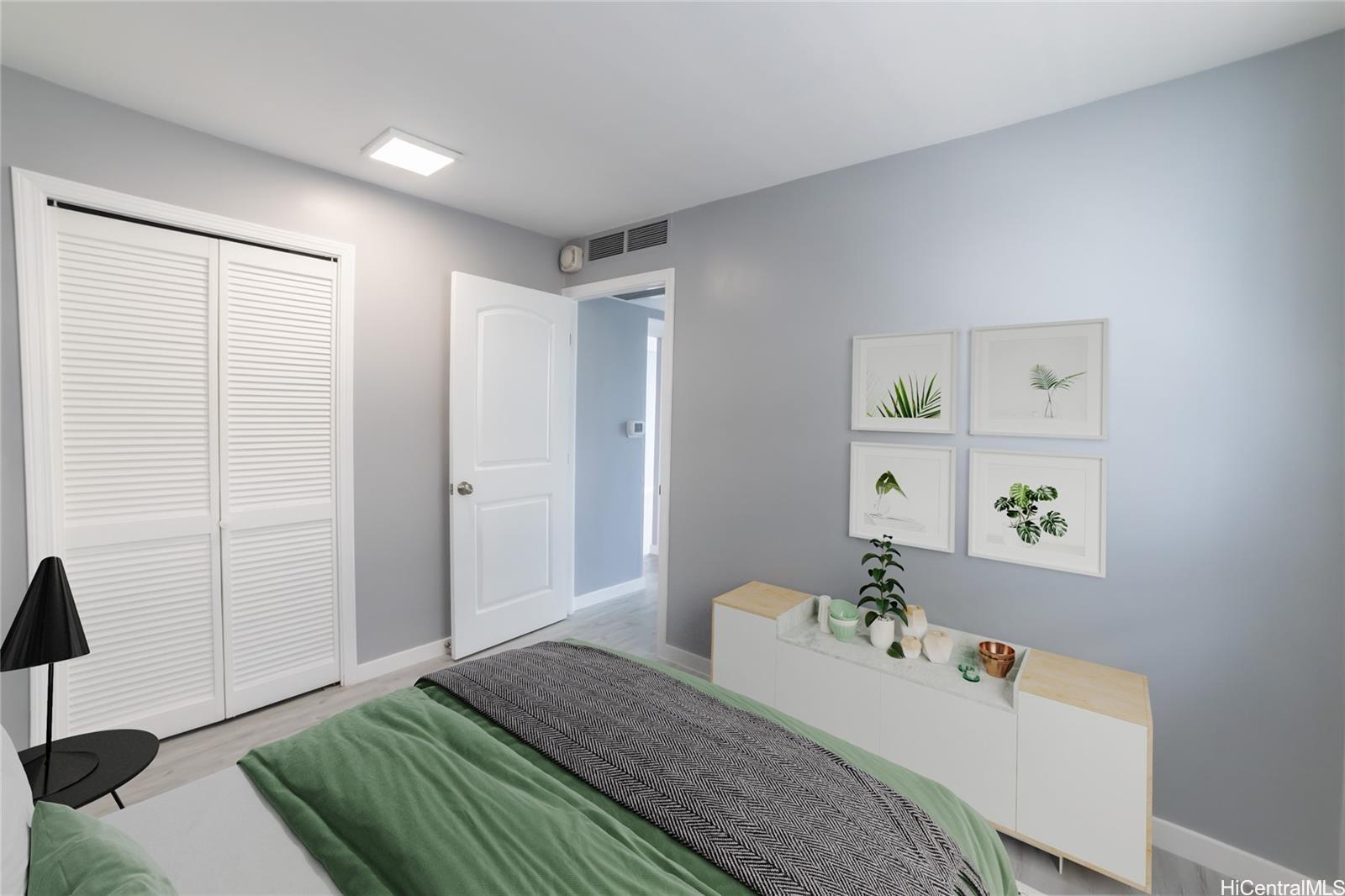 Seaside Suites condo # 310, Honolulu, Hawaii - photo 10 of 17