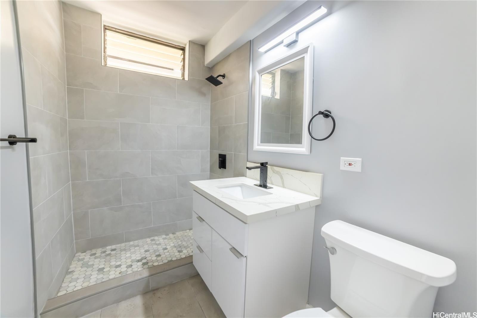 Seaside Suites condo # 310, Honolulu, Hawaii - photo 8 of 16