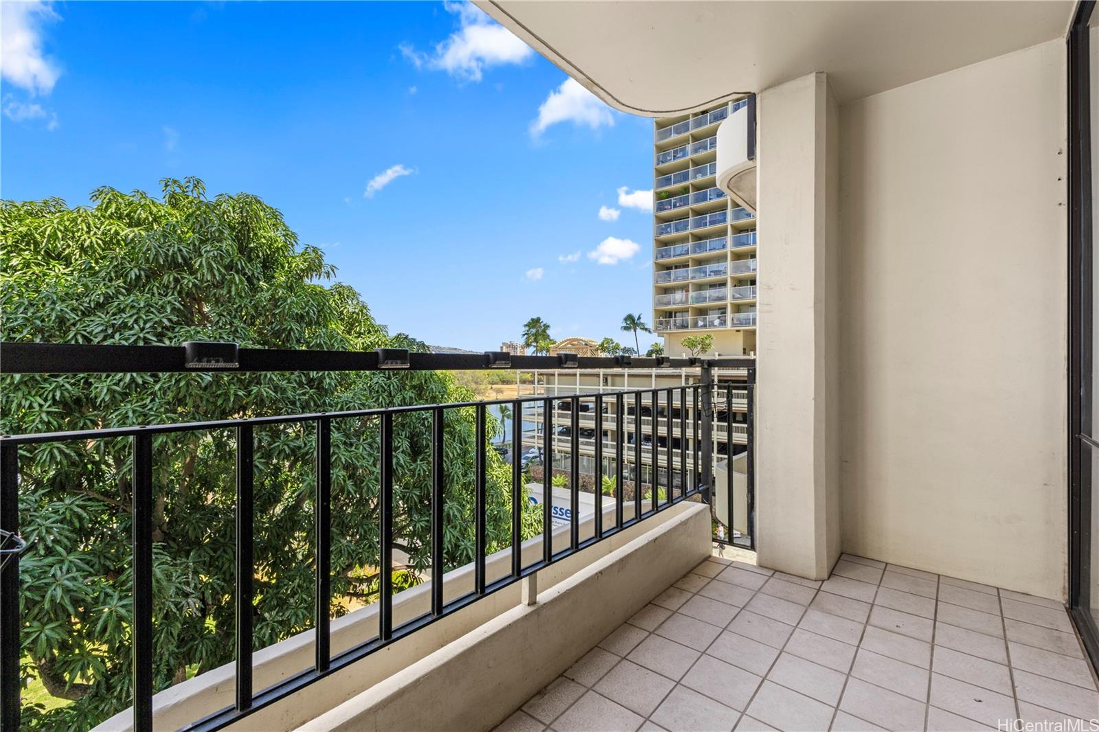 Seaside Suites condo # 404, Honolulu, Hawaii - photo 14 of 24