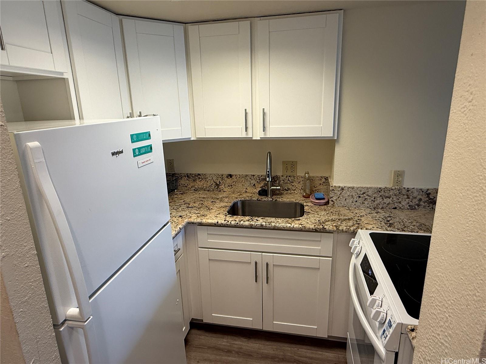 440 Seaside Ave Honolulu - Rental - photo 3 of 20