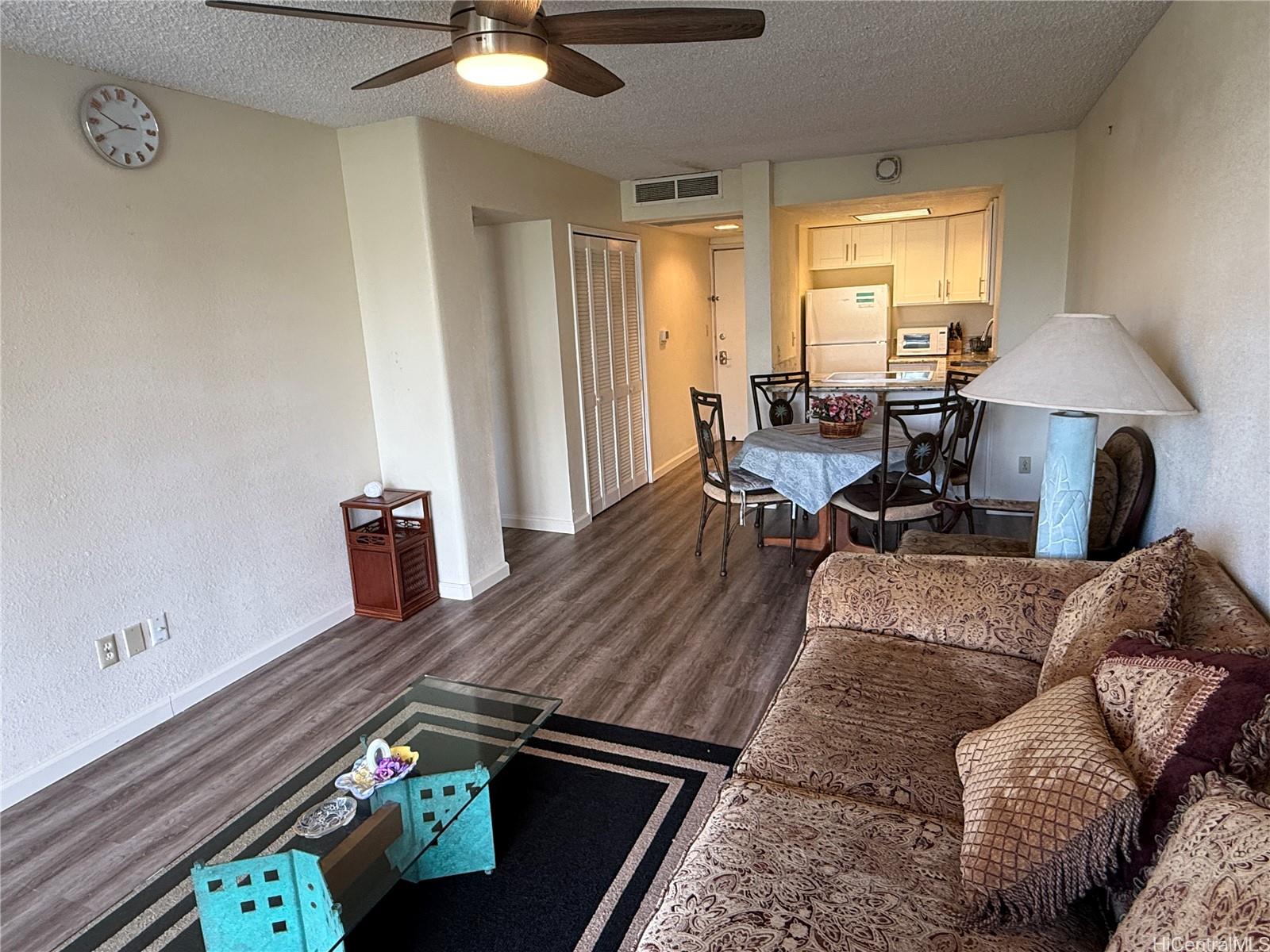 440 Seaside Ave Honolulu - Rental - photo 6 of 20