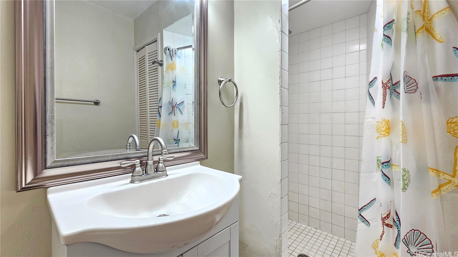 Seaside Suites condo # 506, Honolulu, Hawaii - photo 14 of 25