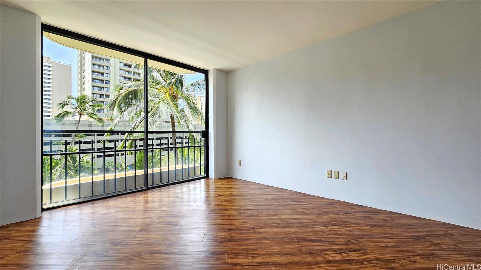 Seaside Suites condo # 506, Honolulu, Hawaii - photo 8 of 25