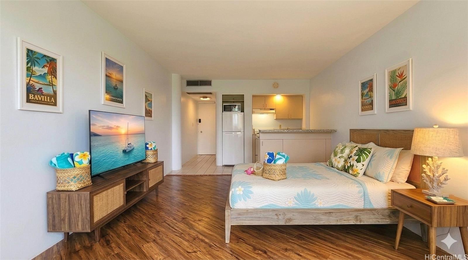 Seaside Suites condo # 506, Honolulu, Hawaii - photo 9 of 25