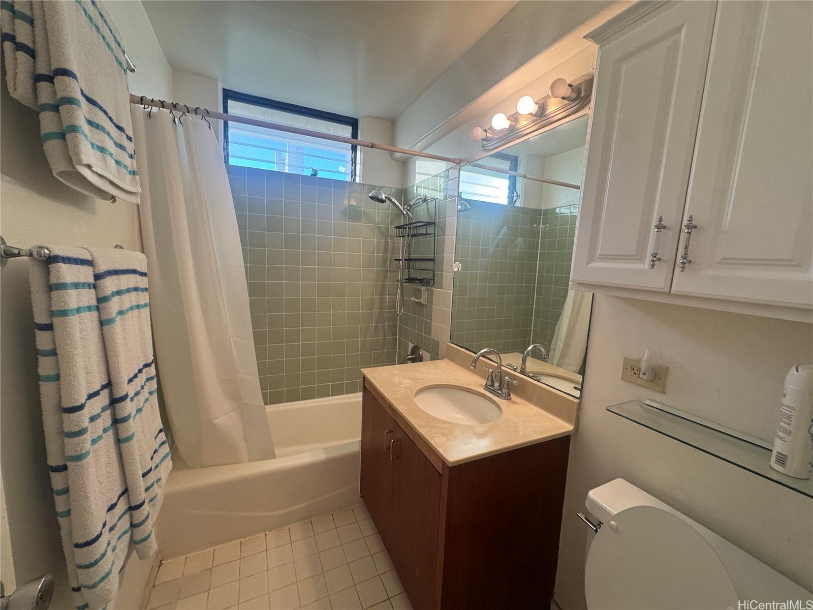 Seaside Suites condo # 708, Honolulu, Hawaii - photo 7 of 12