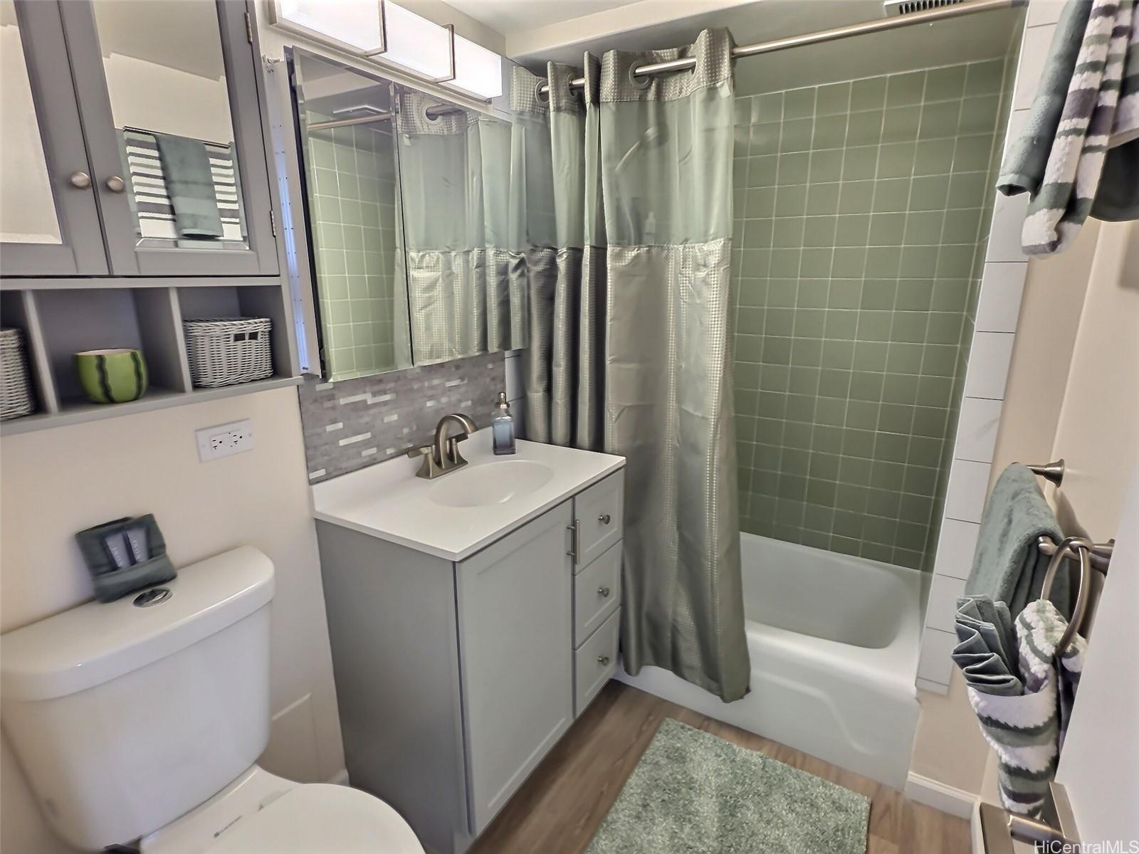 Seaside Suites condo # 903, Honolulu, Hawaii - photo 11 of 25