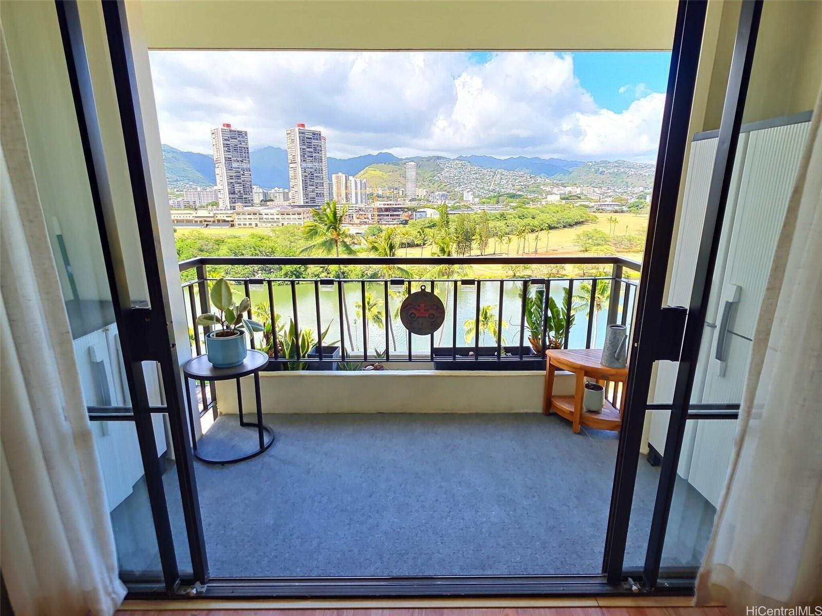 Seaside Suites condo # 903, Honolulu, Hawaii - photo 16 of 25