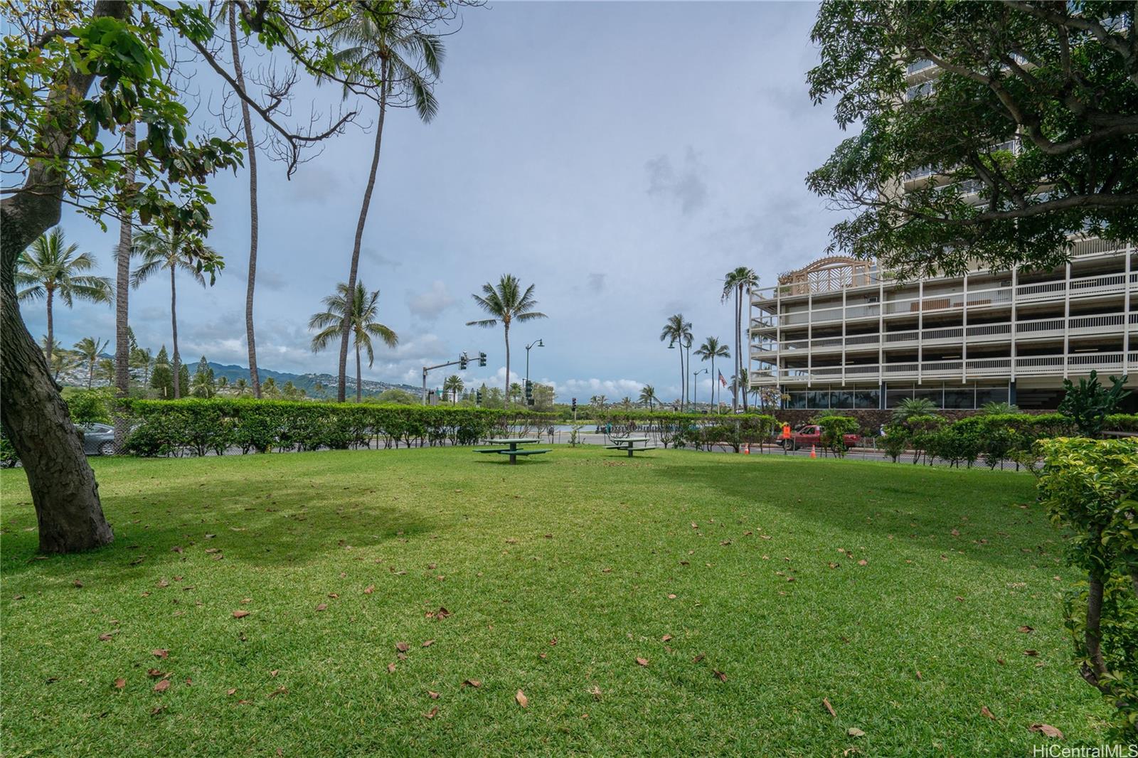 Seaside Suites condo # 903, Honolulu, Hawaii - photo 21 of 25