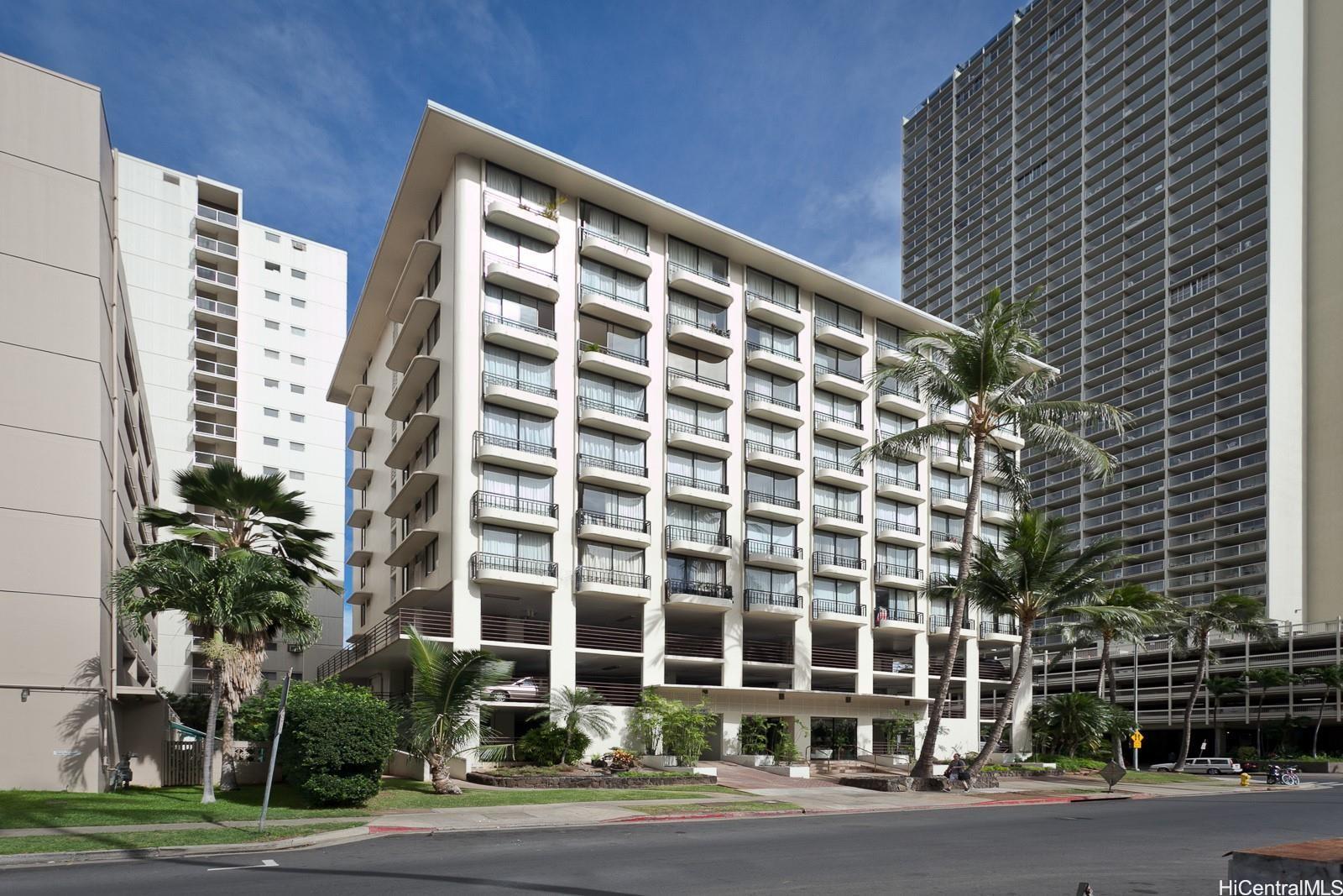 Seaside Suites condo # 904, Honolulu, Hawaii - photo 1 of 10