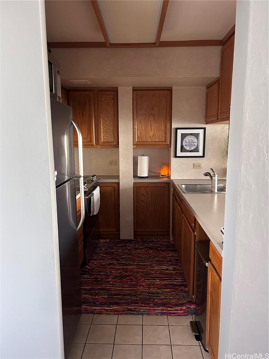 440 Seaside Ave Honolulu - Rental - photo 8 of 13