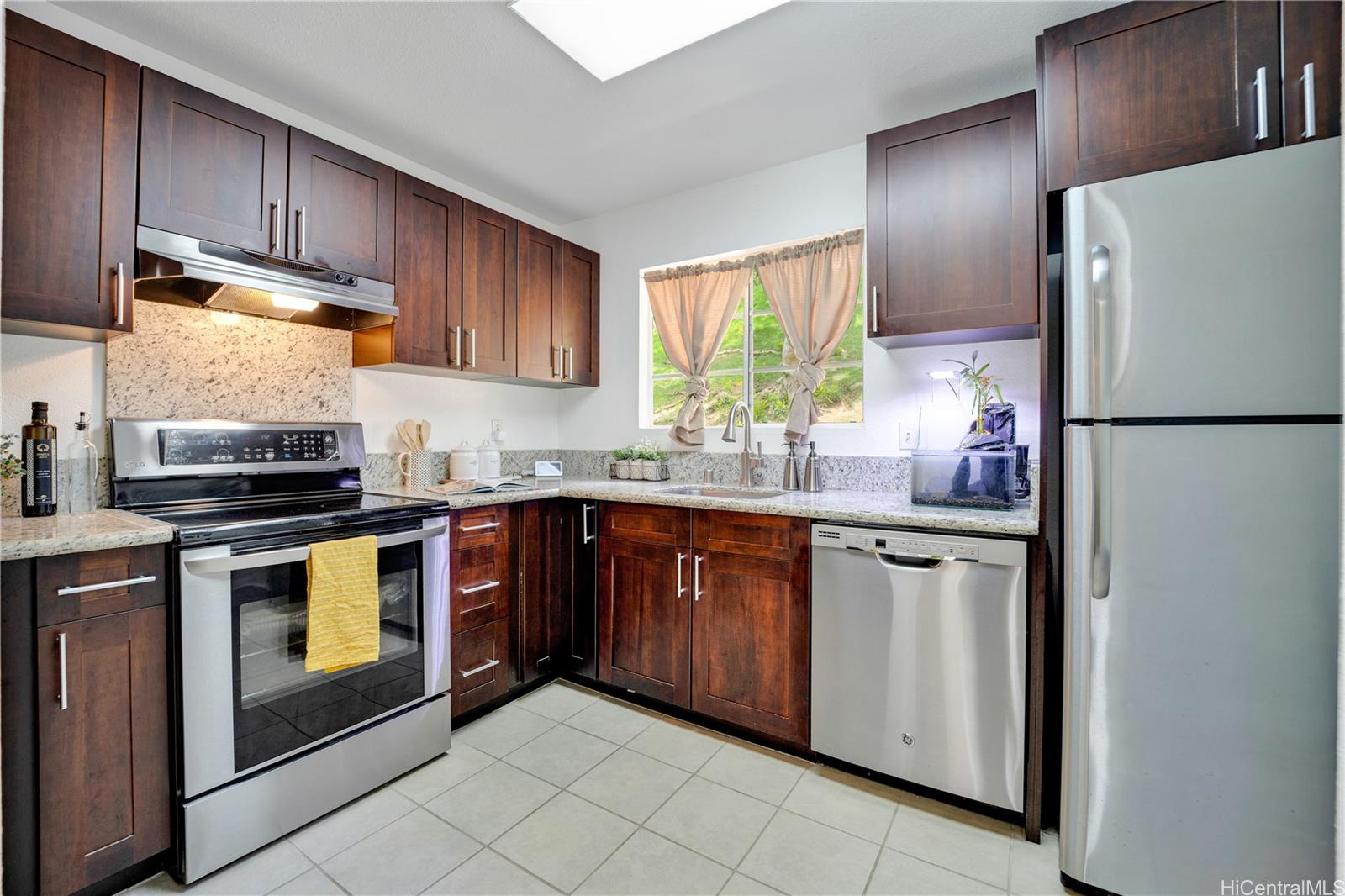 44-098 Ikeanani Drive townhouse # 714, Kaneohe, Hawaii - photo 4 of 15