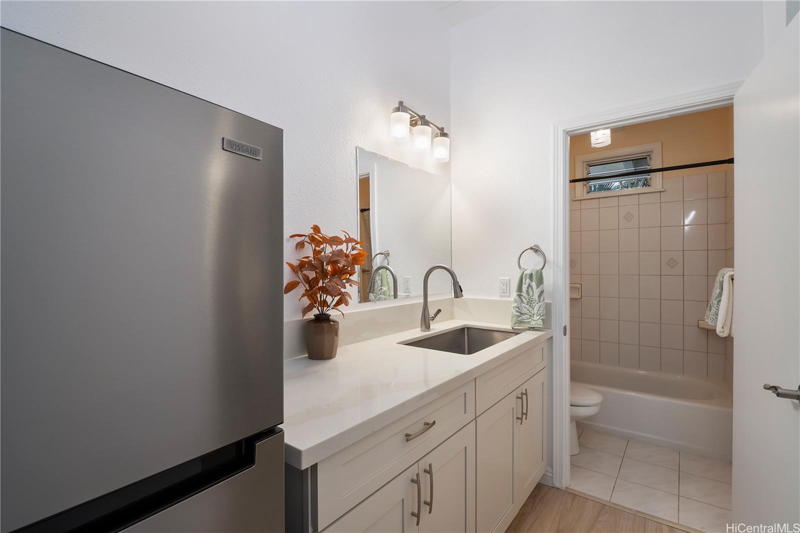 441  Kaumakani Street Koko Head Terrace, Hawaii Kai home - photo 15 of 24