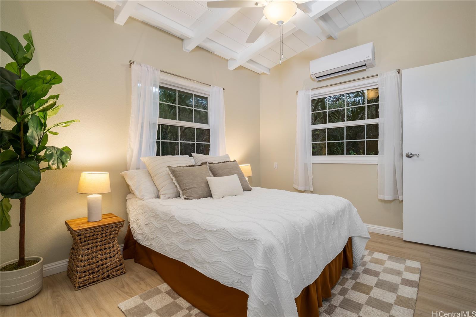 441  Kaumakani Street Koko Head Terrace, Hawaii Kai home - photo 16 of 24