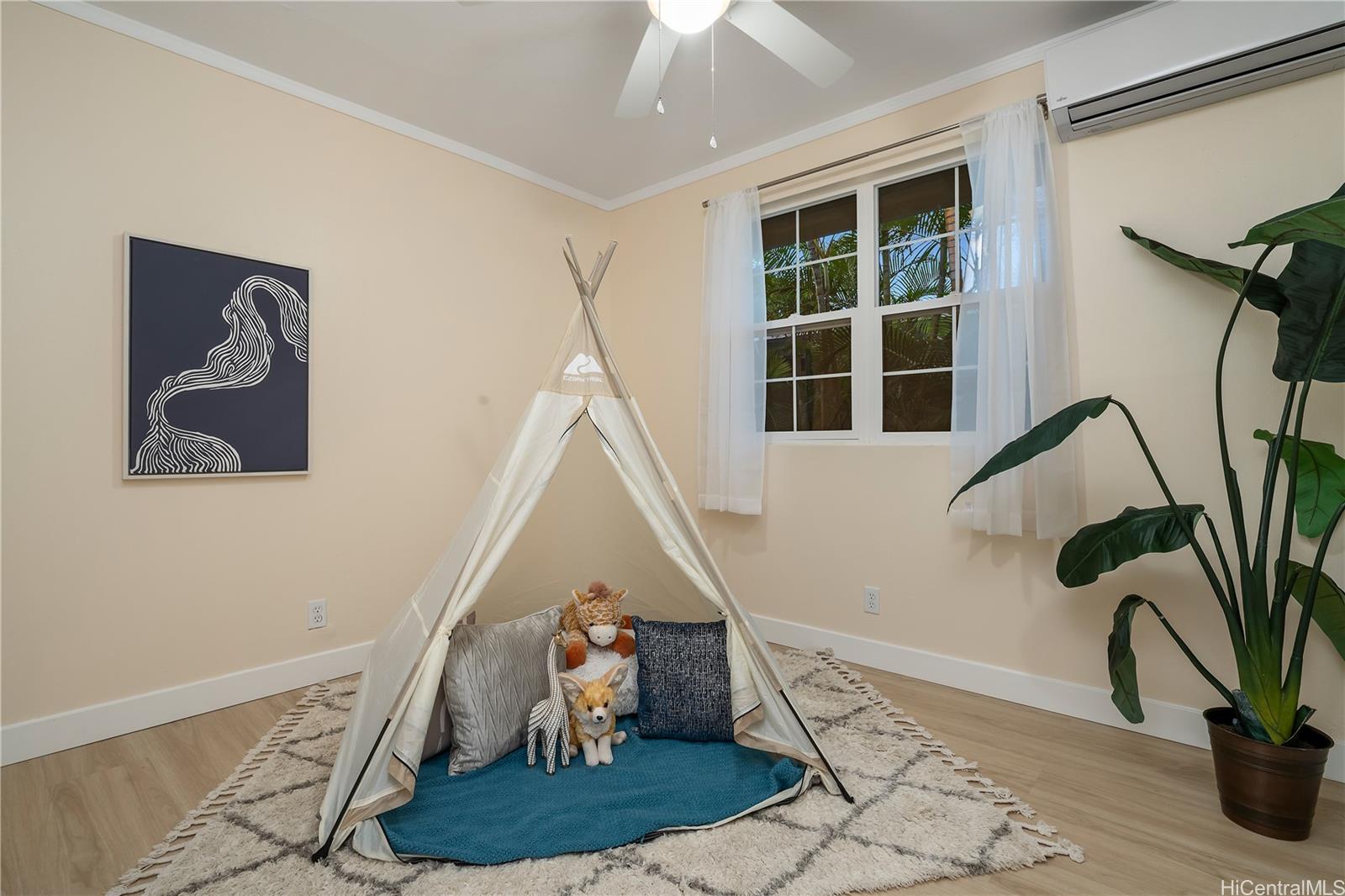 441  Kaumakani Street Koko Head Terrace, Hawaii Kai home - photo 17 of 24