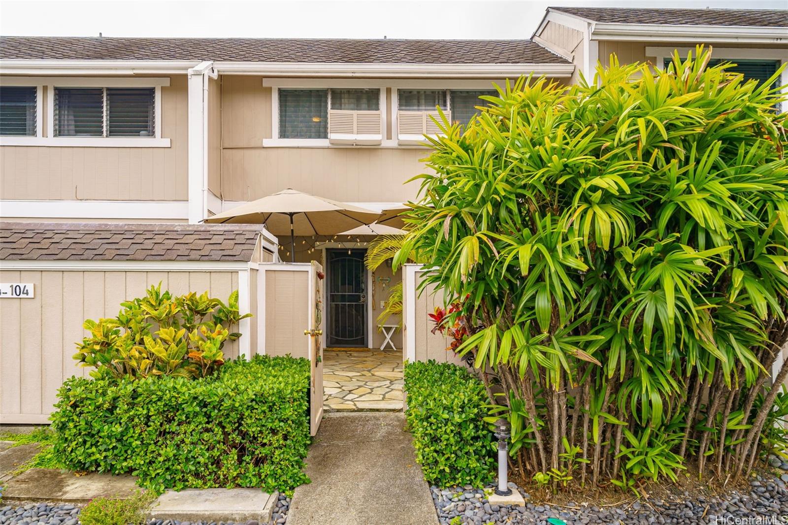 44-104 Hako Street townhouse # 403, Kaneohe, Hawaii - photo 2 of 24