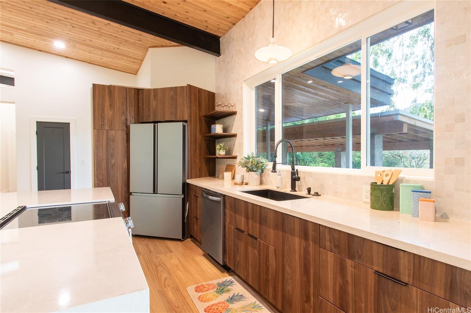 44-122  Ikeanani Drive Mahinui, Kaneohe home - photo 6 of 23