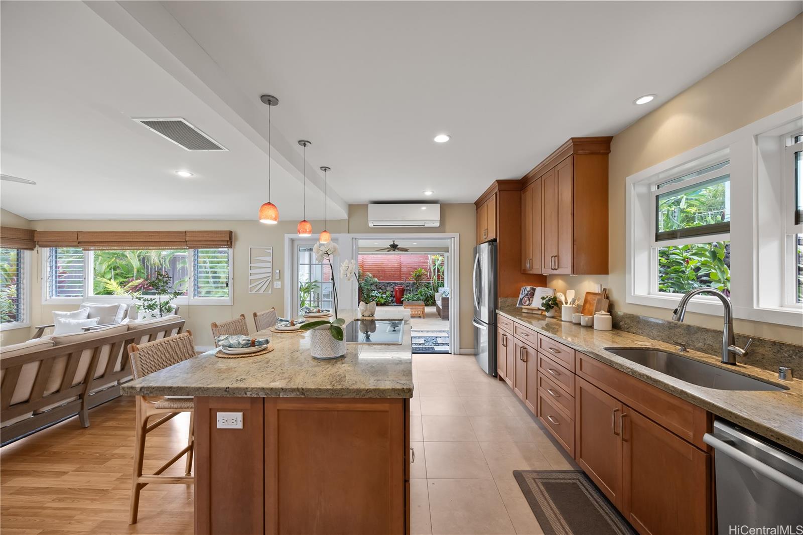 44-135  Kalenakai Place Bay View Garden, Kaneohe home - photo 3 of 25