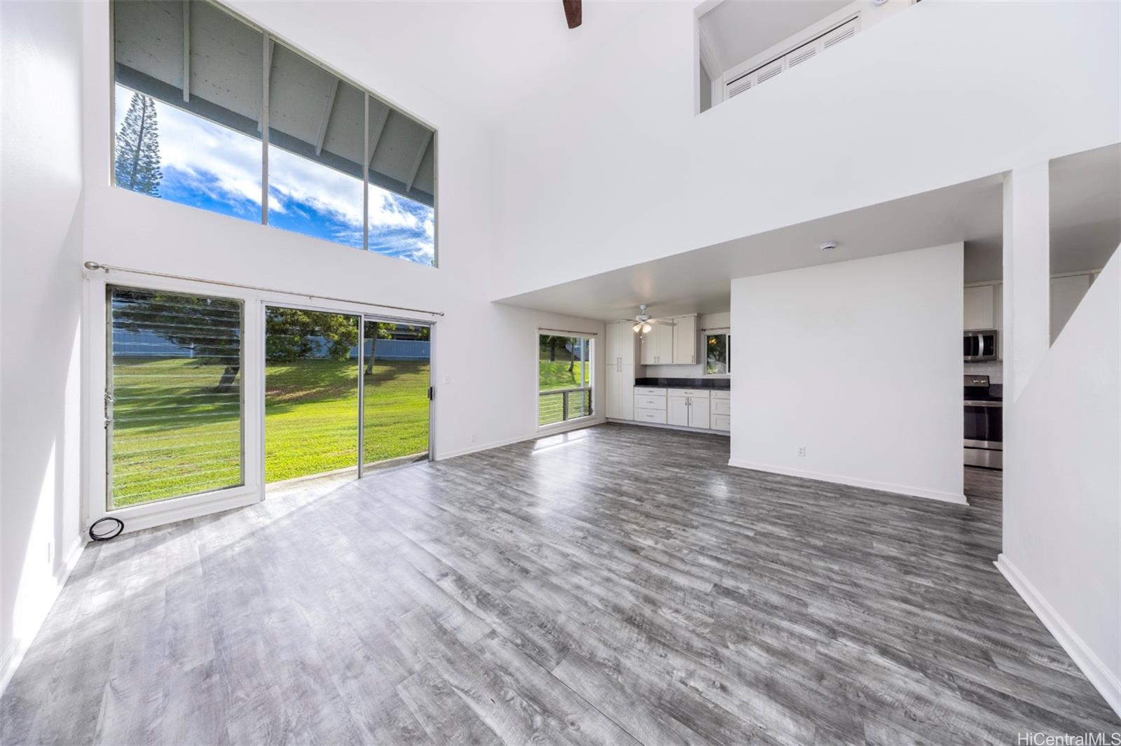 Yacht Club Terrace condo # 1004, Kaneohe, Hawaii - photo 2 of 25