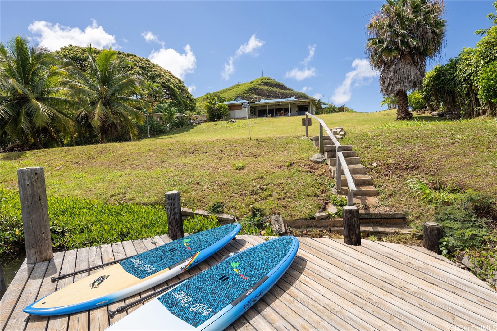 44-275  Kaneohe Bay Drive Kaneohe Bay, Kaneohe home - photo 2 of 24