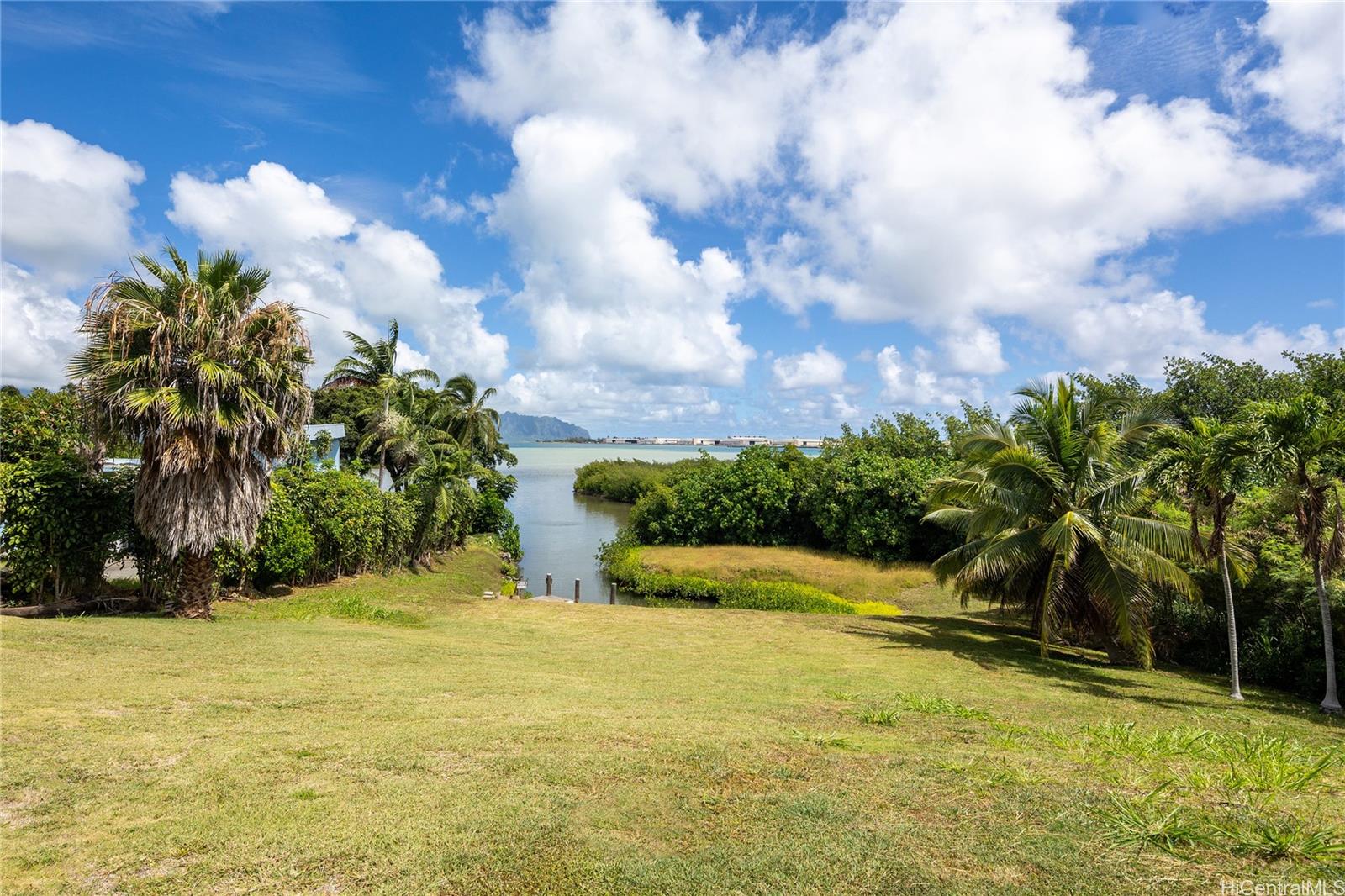 44-275  Kaneohe Bay Drive Kaneohe Bay, Kaneohe home - photo 12 of 24