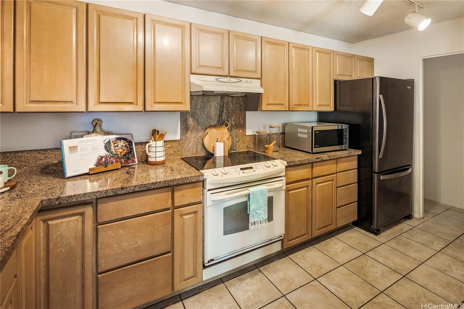 44-365 Nilu Street townhouse # 109, Kaneohe, Hawaii - photo 10 of 25