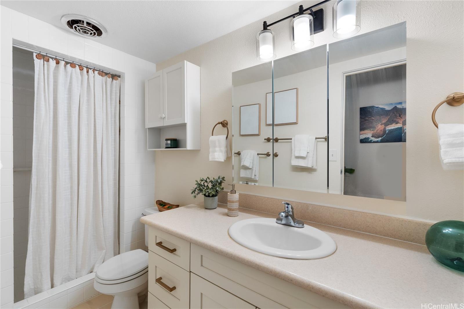 Yacht Club Knolls condo # 5, Kaneohe, Hawaii - photo 11 of 25