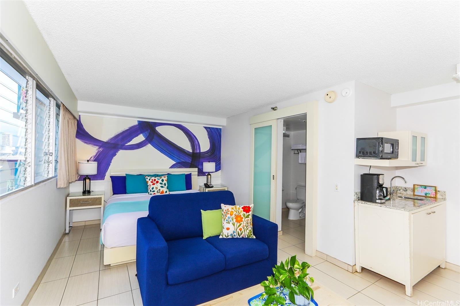 Aloha Surf Hotel condo # 1008, Honolulu, Hawaii - photo 5 of 12