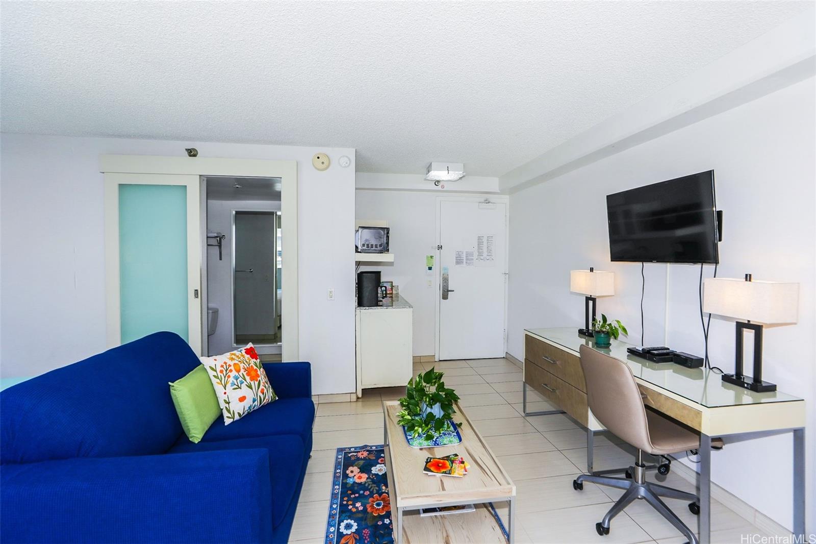 Aloha Surf Hotel condo # 1008, Honolulu, Hawaii - photo 6 of 12