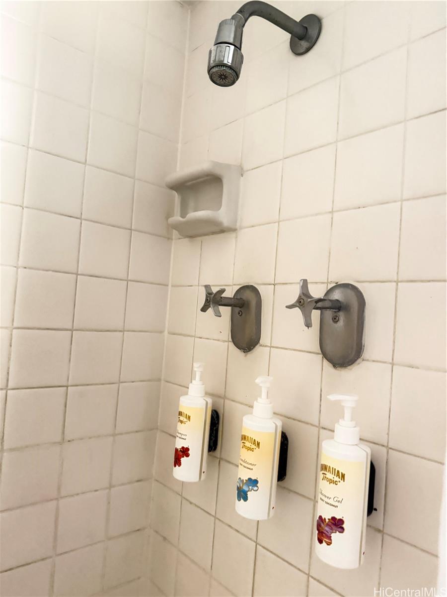 Aloha Surf Hotel condo # 1012, Honolulu, Hawaii - photo 14 of 21