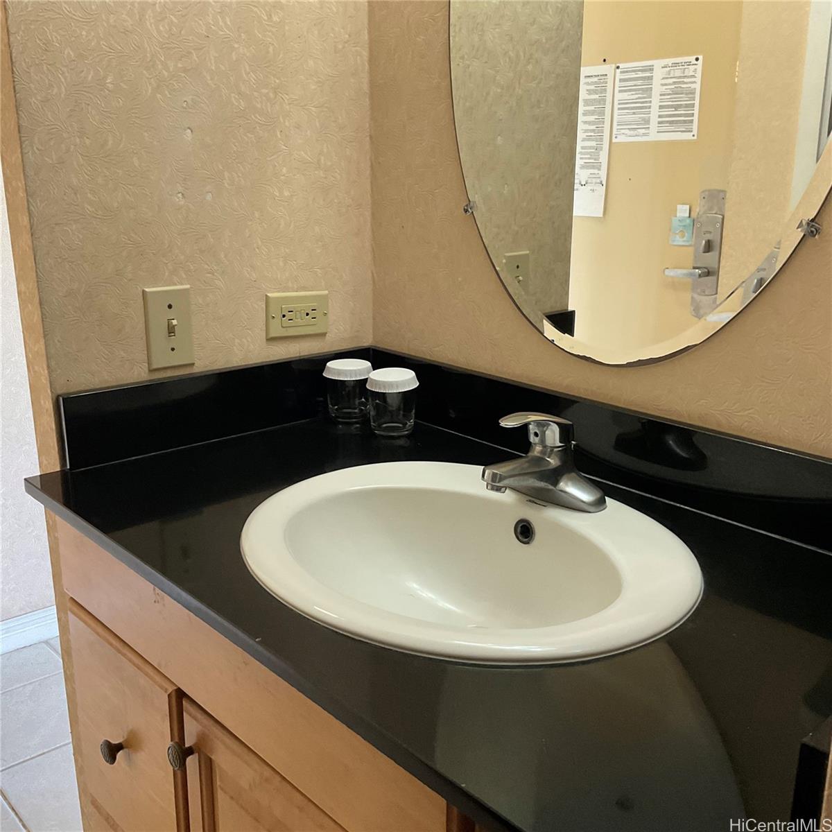 Aloha Surf Hotel condo # 1012, Honolulu, Hawaii - photo 21 of 21