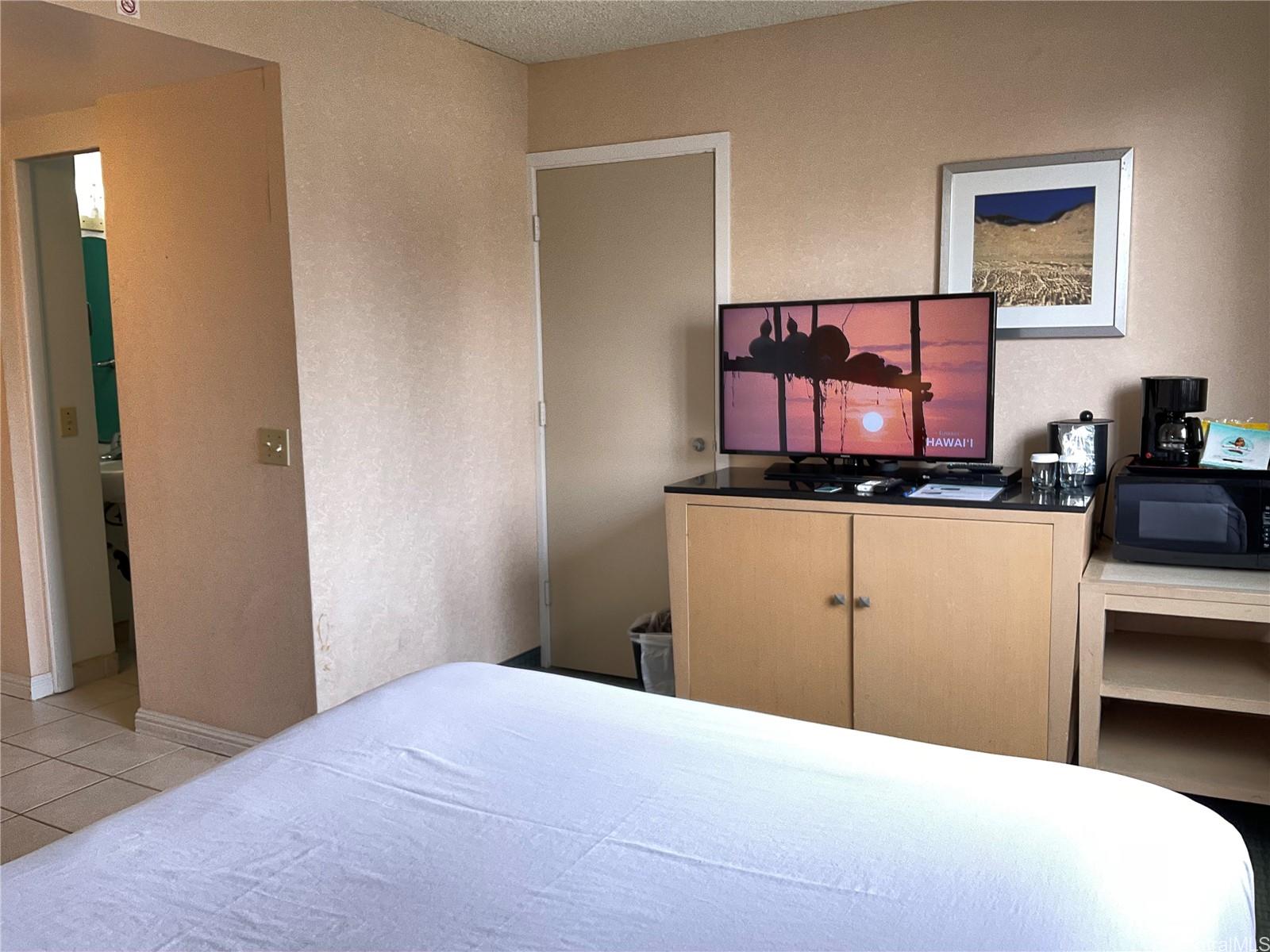 Aloha Surf Hotel condo # 1012, Honolulu, Hawaii - photo 4 of 21