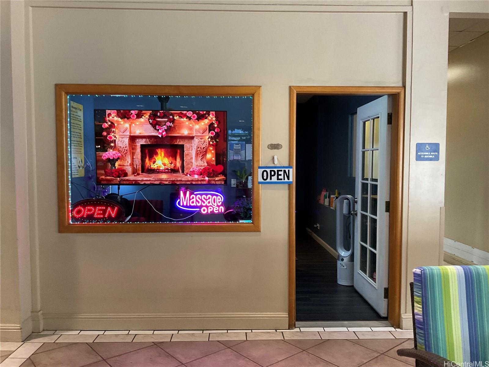 Aloha Surf Hotel condo # 1013, Honolulu, Hawaii - photo 5 of 12